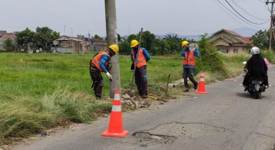 Aliran listrik di Taman Raya Cilegon padam guna pemeliharaan tiang listrik